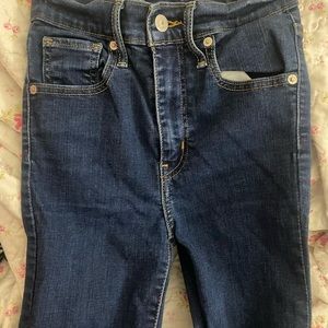 Levi Dark Wash High Rise Skinny Jeans